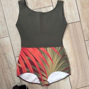 Sees Lido size medium Tropical Print One-Piece Swimsuit
